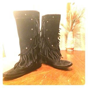 Minnetonka fringe moccasins
